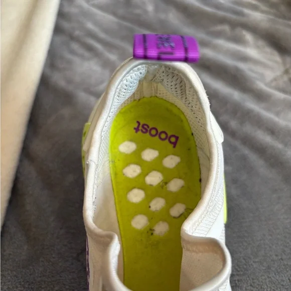 Adidas NMD R1 - Picture 10 of 15